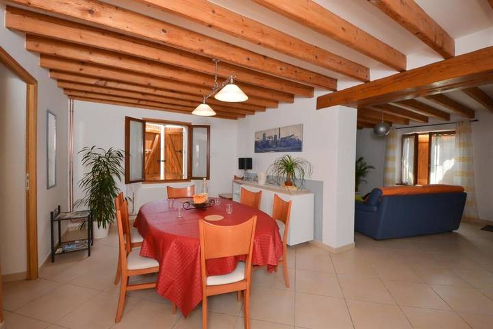 Location de vacances pour 5 personnes, avec jardin et terrasse dans Courthiézy - 3