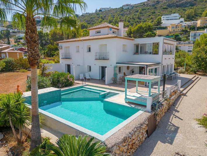 Maison d’hôte pour 2 personnes, avec Terrasse et Jacuzzi ainsi que Jardin et Piscine à Els Poblets