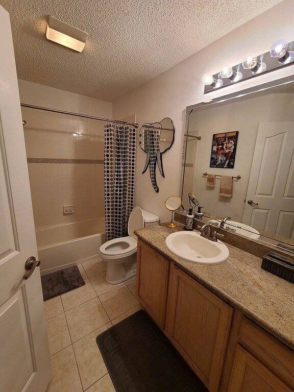 Free Golf Cart! Fabulous Location! Classy Decor! Pet-friendly! in The Villages, Sumter County