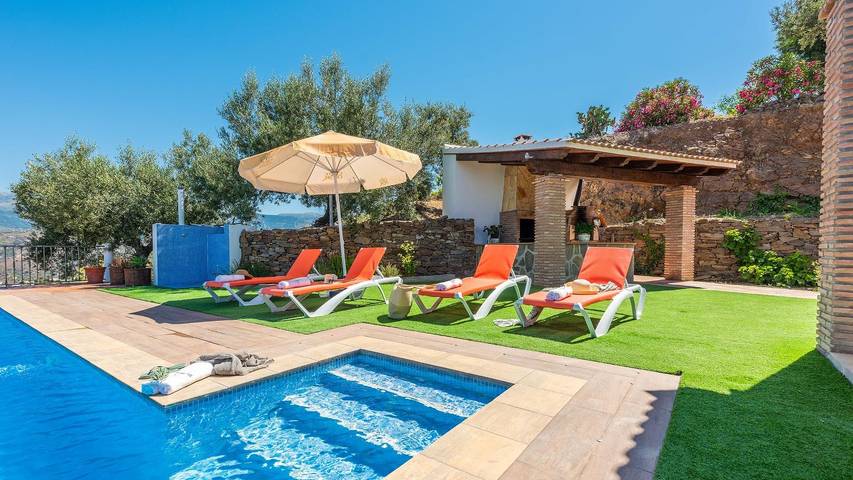 Ferienhaus für 6 Personen, mit Balkon/Terrasse und Pool in Sayalonga - 2