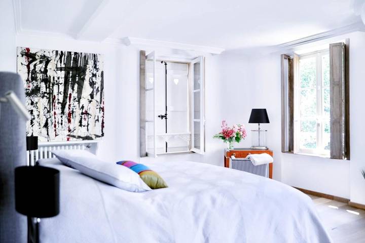 Maison de campagne pour 3 personnes, avec piscine ainsi que jardin et vue