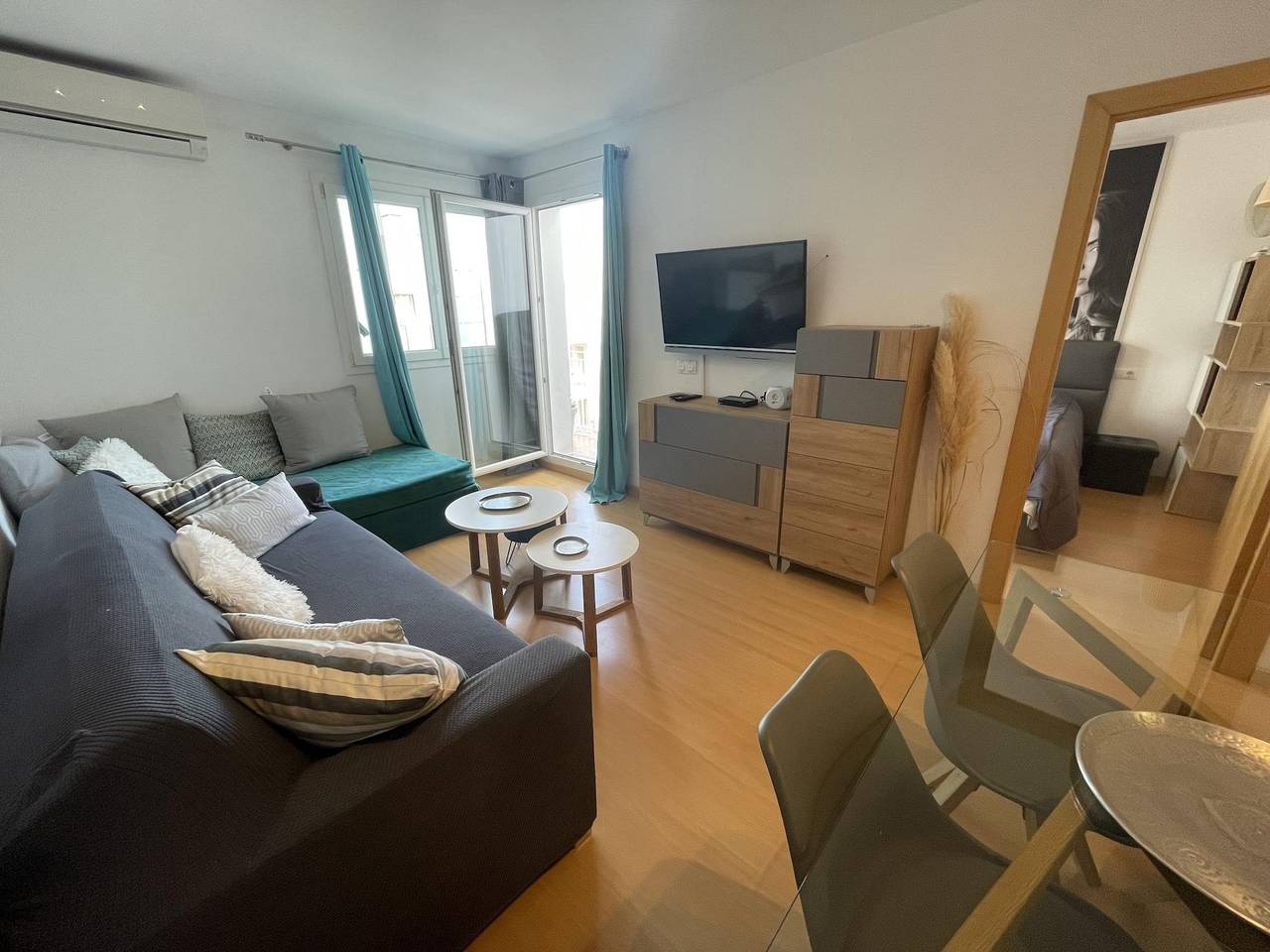 Appartement de vacances entier, Rm413. Piscine communautaire et belle terrasse in Santa Margarida, Roses