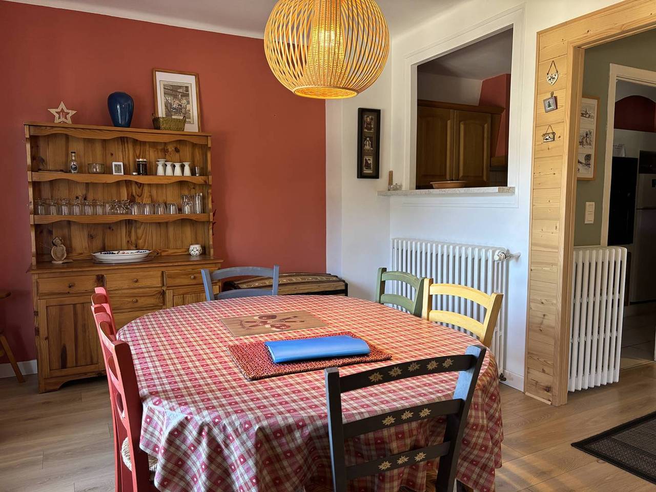 Appartement entier, Appartement fonctionnel avec balcons, parking et Wi-Fi - Centre de Villard de Lans in Villard-de-Lans, Parc naturel régional du Vercors