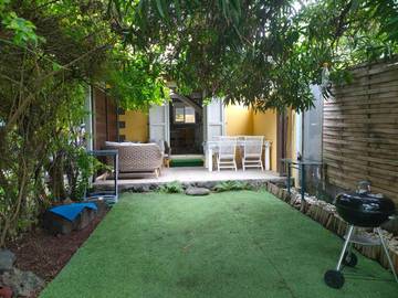 Gîte pour 4 personnes, avec vue et jardin à Manapy les Bains