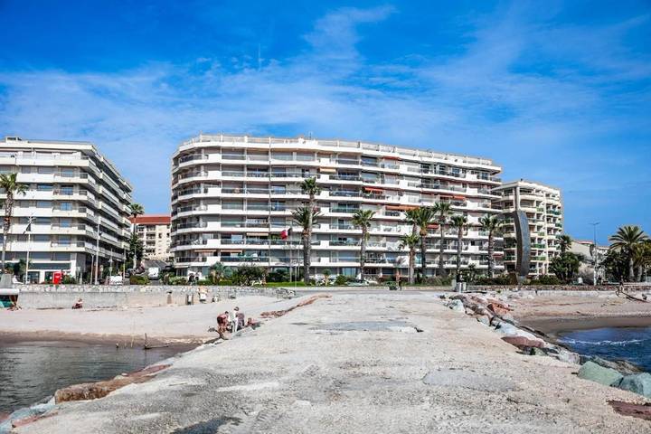 Gîte pour 6 personnes, avec vue et balcon dans Plage Beau Rivage Saint Raphael - 4