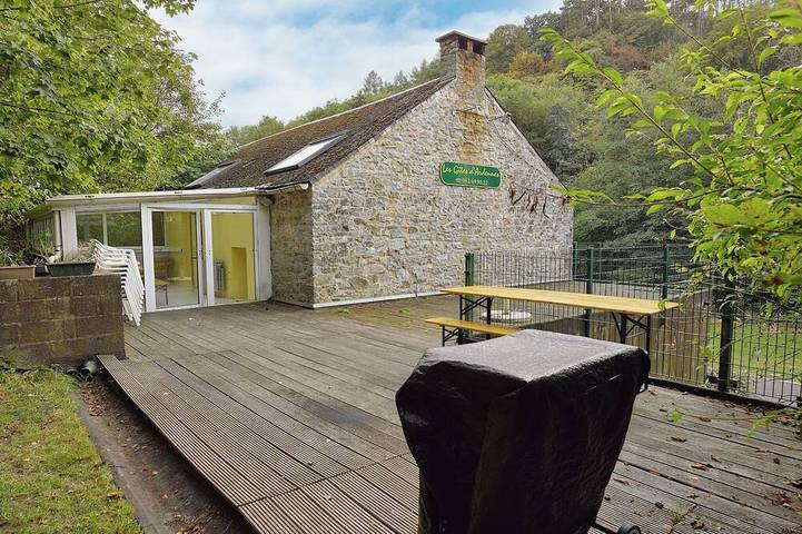 Maison de vacances pour 15 personnes, avec jardin, animaux acceptés à Anhée