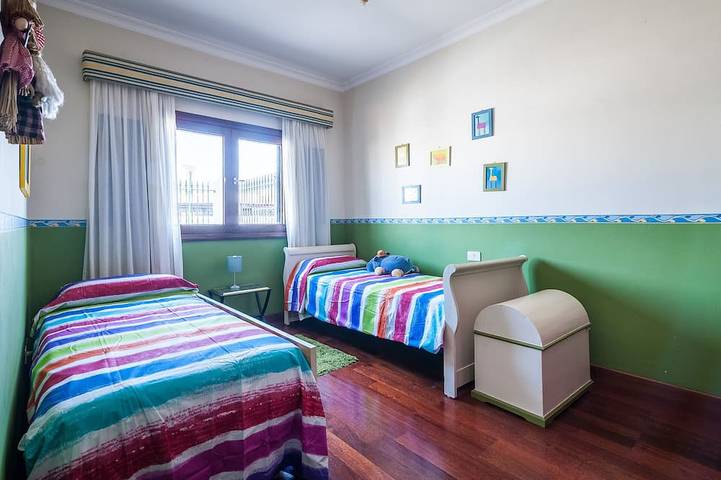 Gelegenheit! Prächtige Villa direkt am Meer in Playa del Cable, Arrecife
