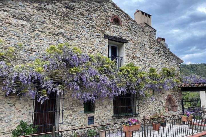 Appartement de vacances pour 7 personnes, avec piscine et sauna ainsi que jardin et balcon