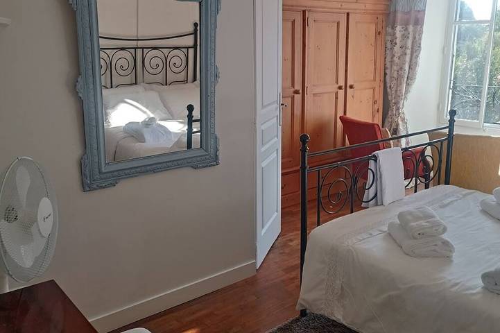 Chambre d’hôte pour 9 personnes à Chef-Boutonne - 2