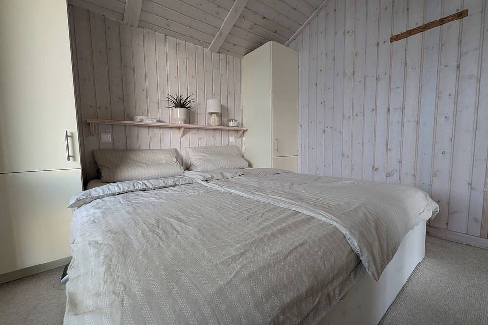 Nordsee-Ferienhaus Huus Eiderente – Entspannung, Wellness, Kamin, Glasfaser-Wlan in Wesselburenerkoog, Dithmarschen
