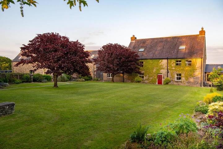 Holiday letting for 2 people, with Terrace and Garden as well as Sauna and View in Kidwelly