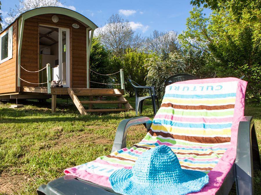 Camping de la Liez - Ciela Village - Einzigartig 4 personen - Ciela Wohnwagen - 1 Schlafzimmer - Badezimmer in Peigney, Haute-Marne