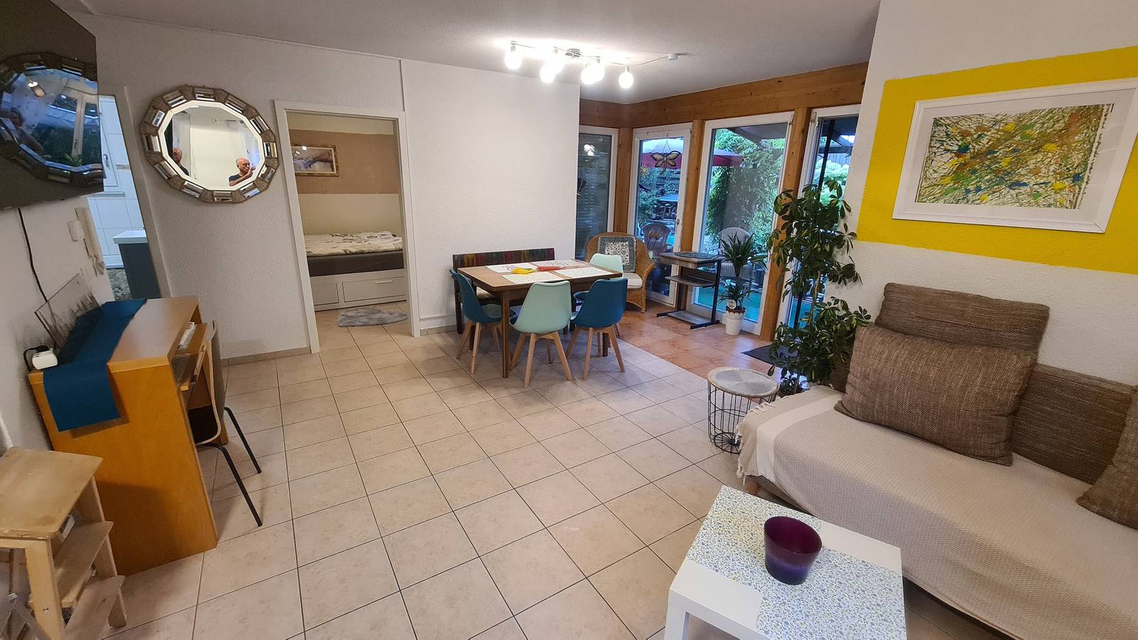 Ganze Wohnung, Ferienwohnung Sonne, 60m² , max. 4 Personen in Gaienhofen, Untersee
