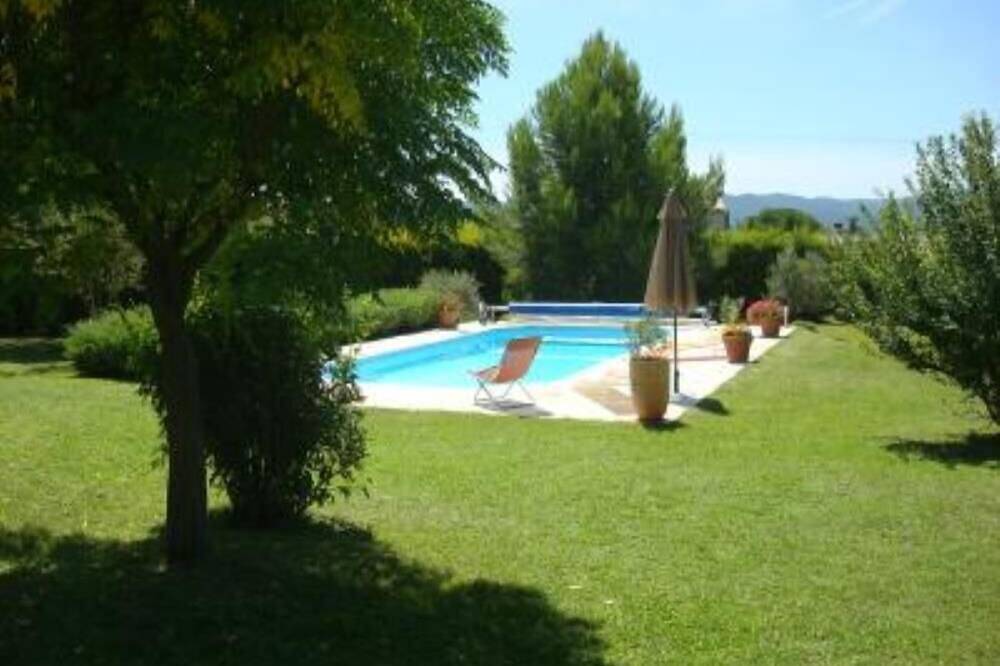 Luberon - Villa Roquefraiche (climatisée, piscine, jardin de près de 3000 m2) in Lauris, Parc naturel régional du Luberon
