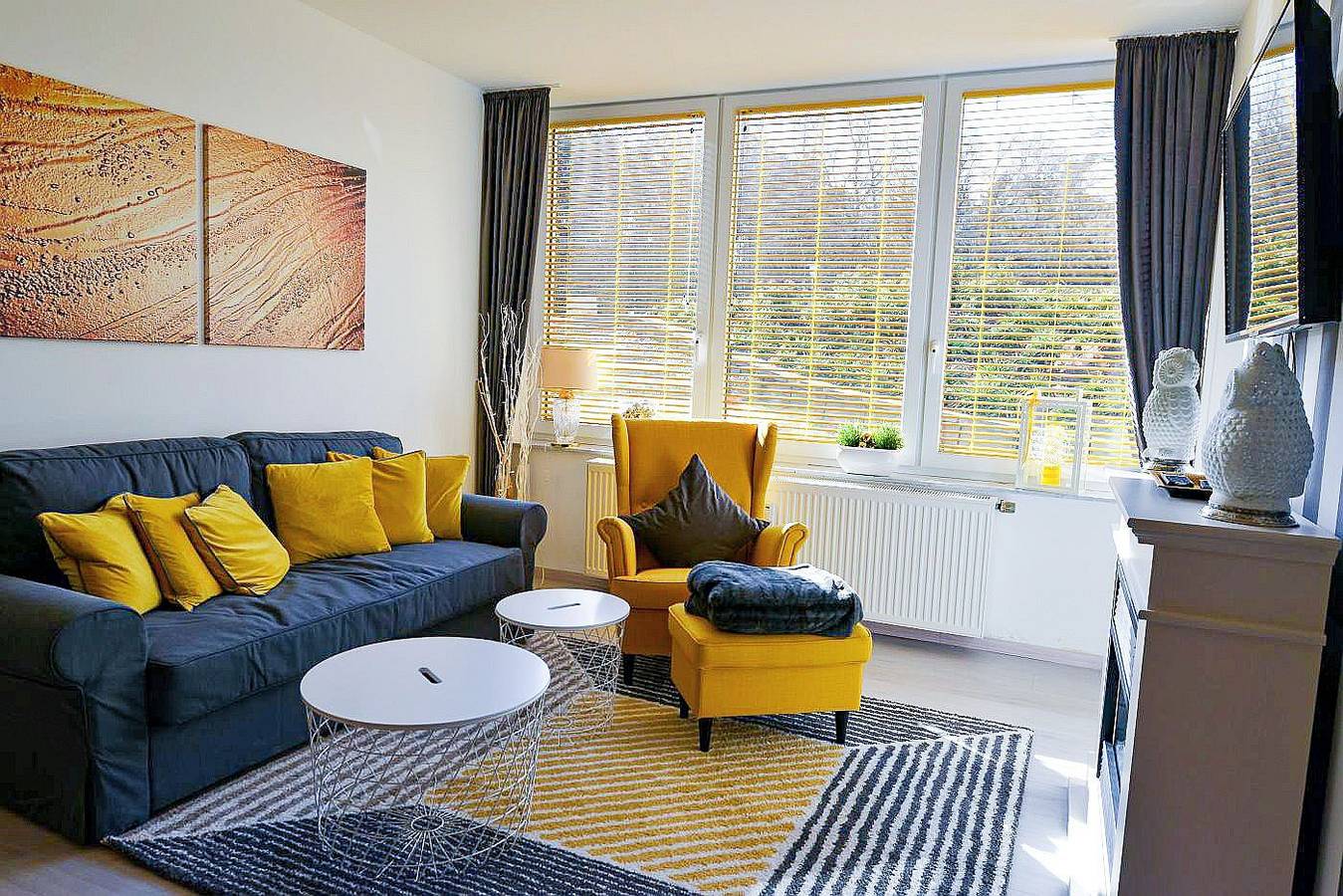 Ganze Wohnung, Souterrain: Stilvolle Ferienwohnung für Nordseeurlaub mit Hund & Parkplatz in Sahlenburg Strand, Cuxhaven