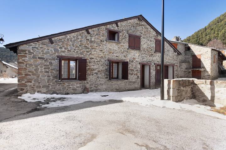 Location de vacances pour 7 personnes, avec jardin à Fontrabiouse - 2
