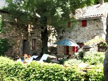 Maison de vacances pour 5 personnes, avec terrasse en Ardèche