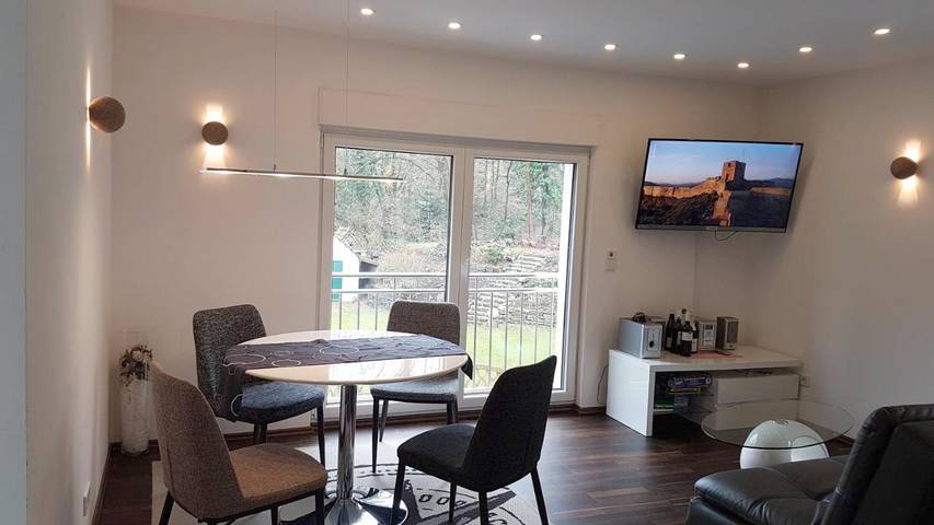 Ferienwohnung für 6 Personen, mit Balkon und Terrasse sowie Ausblick in Bergisch Gladbach