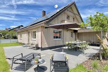 Ferienhaus für 8 Personen, mit Garten in Dittishausen