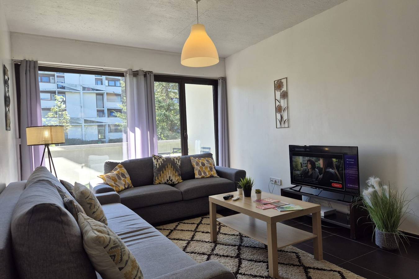 Ganze Wohnung, Bright apartment for 6 in Pessac in Pessac, Bordeaux und Umgebung