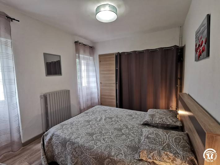 Gîte pour 2 personnes, avec terrasse à Reynès - 3