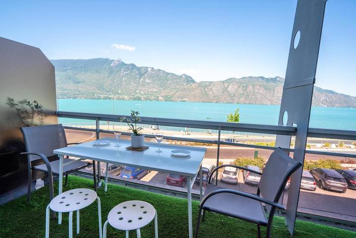 Appartement de vacances pour 4 personnes, avec vue sur le lac ainsi que vue et terrasse
