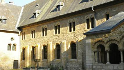 Location de vacances pour 9 personnes, avec terrasse à Chiny