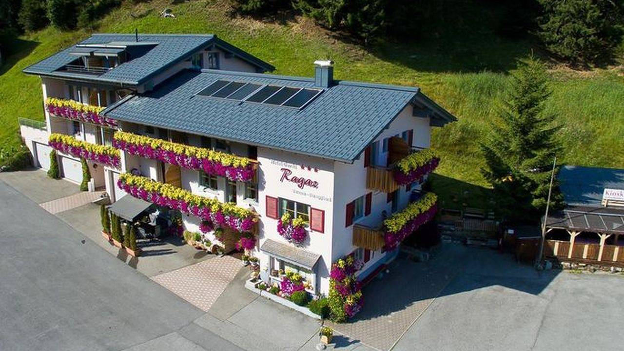 Geheel vakantieappartement, Vakantieappartement voor 4 personen met sauna in Damüls, Bregenzerwoud