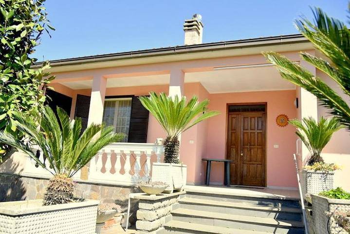 Ferienhaus für 4 Personen, mit Terrasse und Garten in Capodimonte