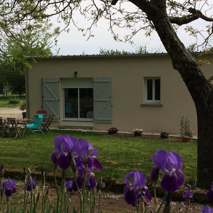 Gîte pour 4 personnes, avec Balcon et Terrasse ainsi que Jardin et Vue à Savonnières