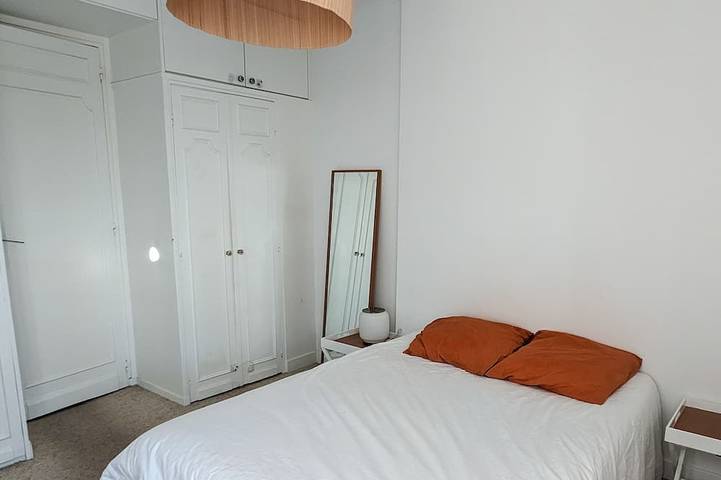 Apartamento entero, Bright apartment with terrace 7min from Paris in Asnières-sur-Seine, Altos del Sena