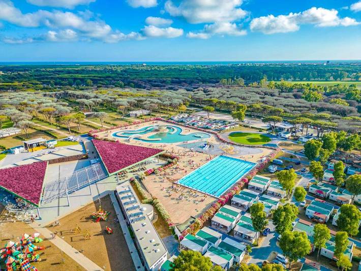 Camping para 2 personas, con Terraza además de Jardín y Piscina en Roma