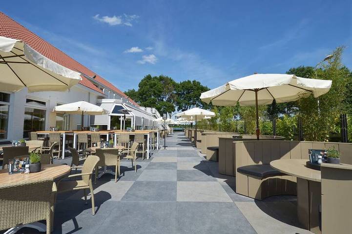 Modern Amenities with Easy Access to Cultural Attractions! Onsite Dining in Noord-Brabant