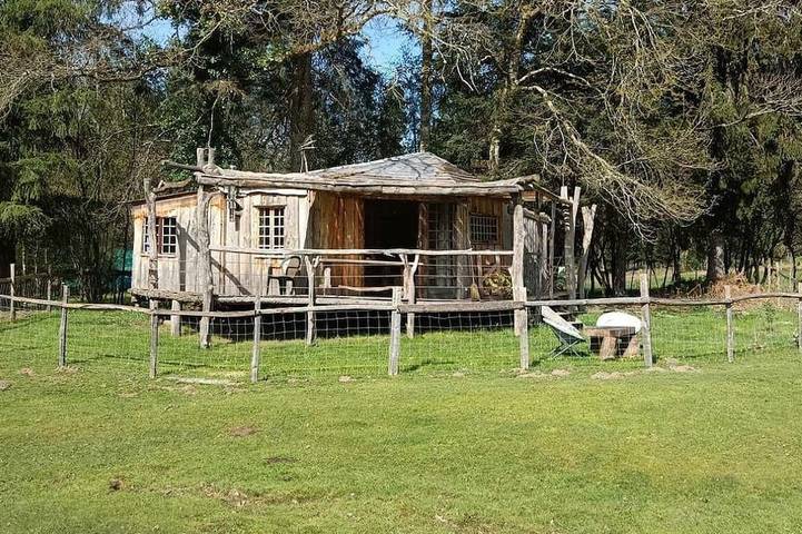 Gîte pour 6 personnes, avec jardin et terrasse, animaux acceptés à Saint-Éloy-les-Tuileries