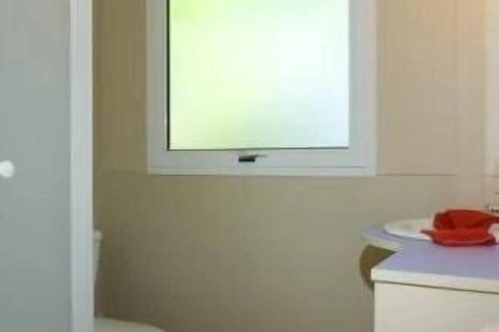 Zecamping 3* animaux acceptés et piscine au milieu des collines in Durfort, Ariège