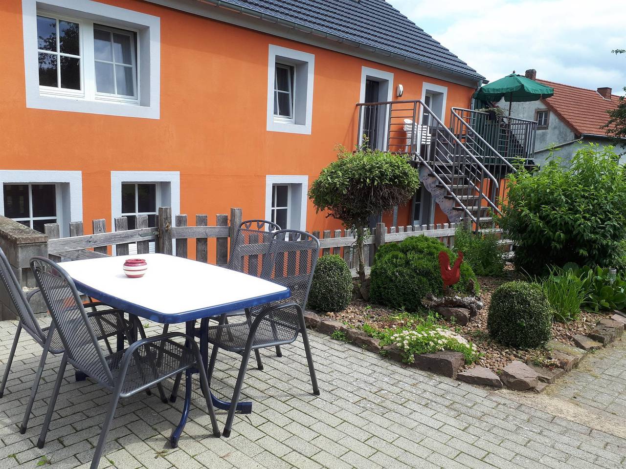 Ganze Ferienwohnung, 3-Bett-Ferienwohnung, Dusche/Wc (3 Erw.+ 1 Kind) in Neuheilenbach, Eifelkreis Bitburg-Prüm