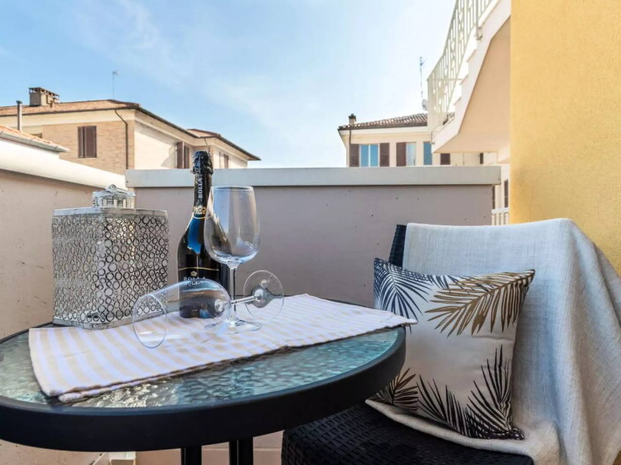 Appartamento intero, 1 Esibizione 4 Persone in Fano (Italia), Fano (Comune)