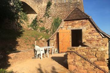 Gîte pour 4 personnes, avec terrasse à Prudhomat