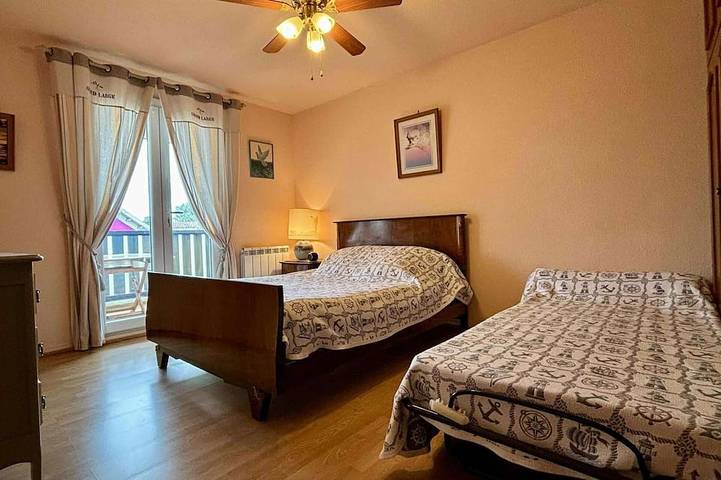 Gîte pour 4 personnes, avec balcon dans Port de Boyardville - 4