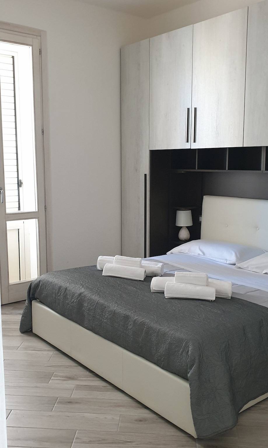 Entire apartment, Modern Apartment “Casa di Mena” with Wi-Fi & Balcony; Parking Available  in Lido San Giovanni, Alghero