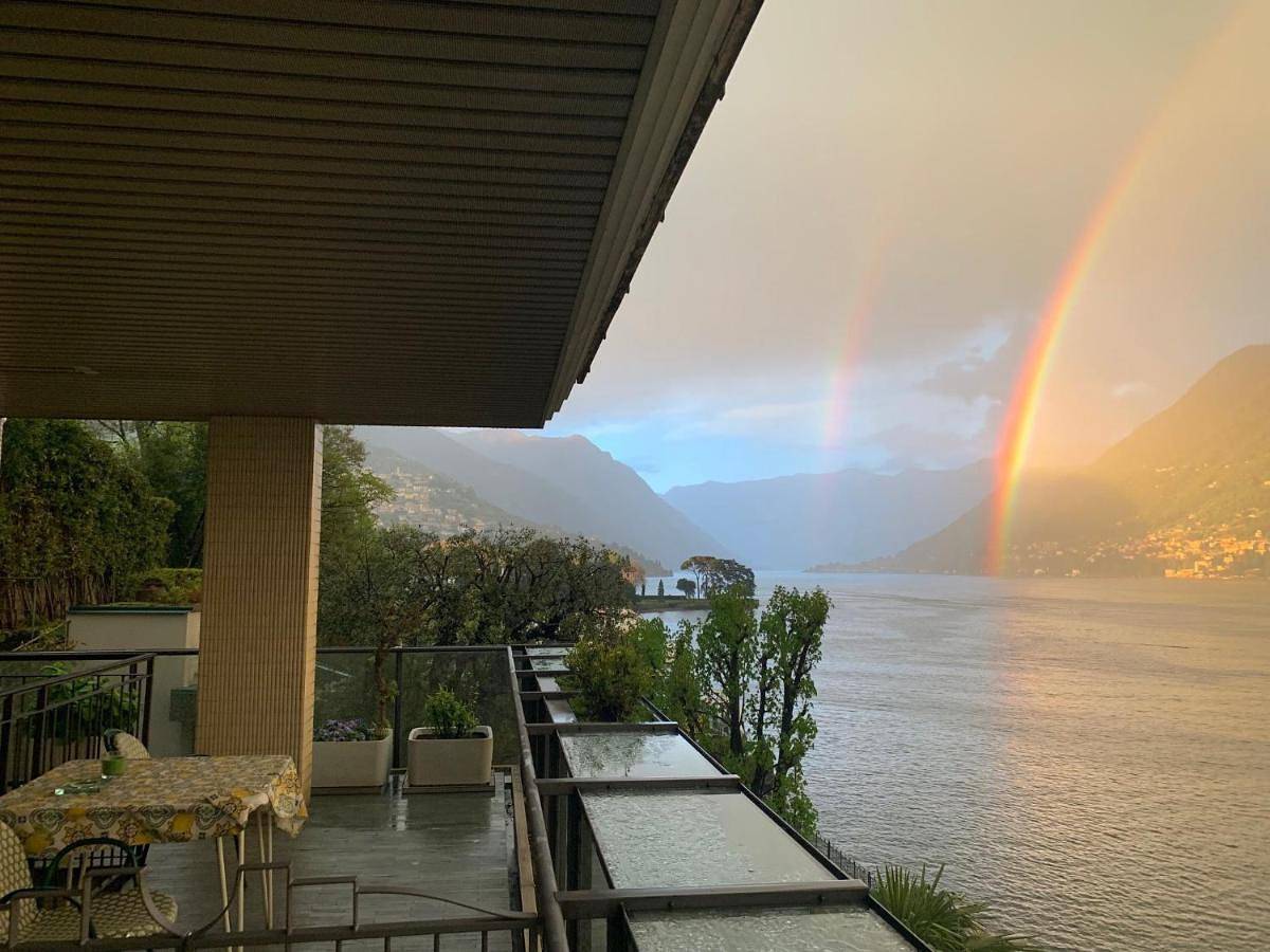 Lakeviewcabin - King Room With Balcony in Como, Comer See