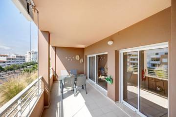 Apartamento De Férias para 4 Pessoas em Praia da Rocha, Portimão, Foto 1