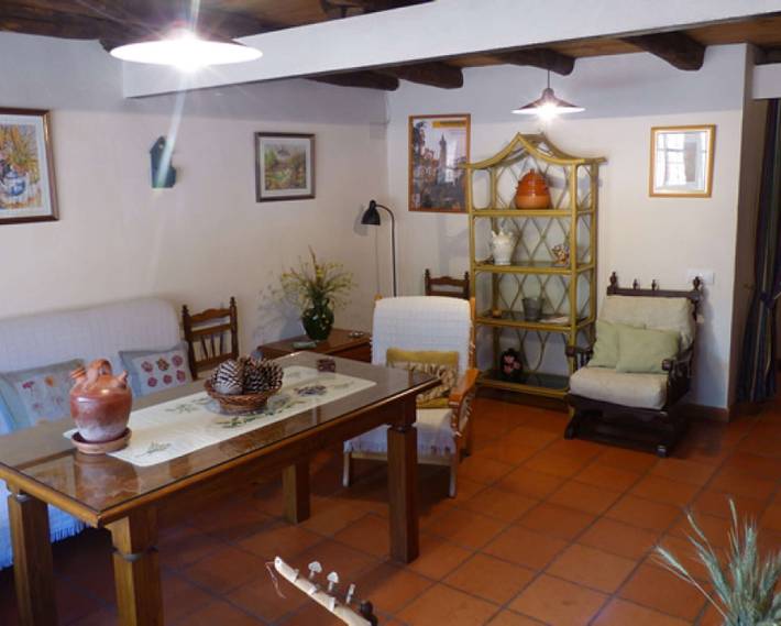 Casa rural 'Granados' en Pleno Parque Natural "Sierra de Aracena y Picos de Aroche" in Fuenteheridos, Sierra de Aracena y Picos de Aroche
