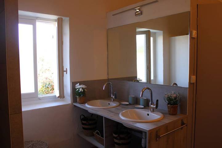 Maison provençale avec piscine chauffée entre Luberon & Alpilles – calme absolu in Cheval-Blanc, Parc naturel régional du Luberon