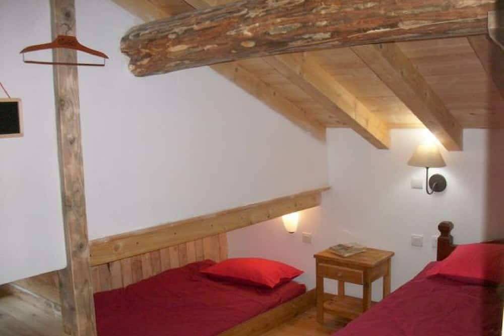 Ker Cambre, Atout France -Chalet-Vista a la Montana-Familiar-Baño para person... in Saint-Pierre-dels-Forcats, Parque Natural Regional de los Pirineos Catalanes