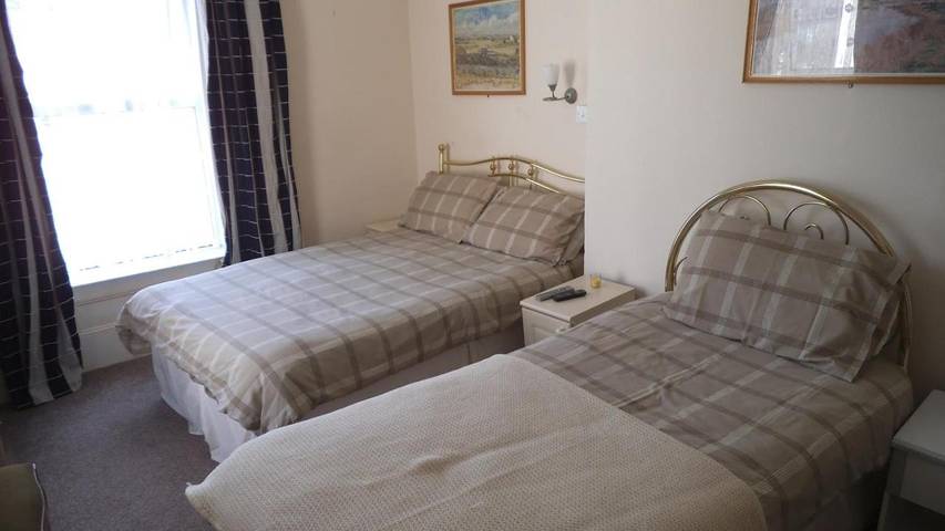 Maison d’hôte pour 4 personnes, avec jardin et terrasse dans Saint-Hélier