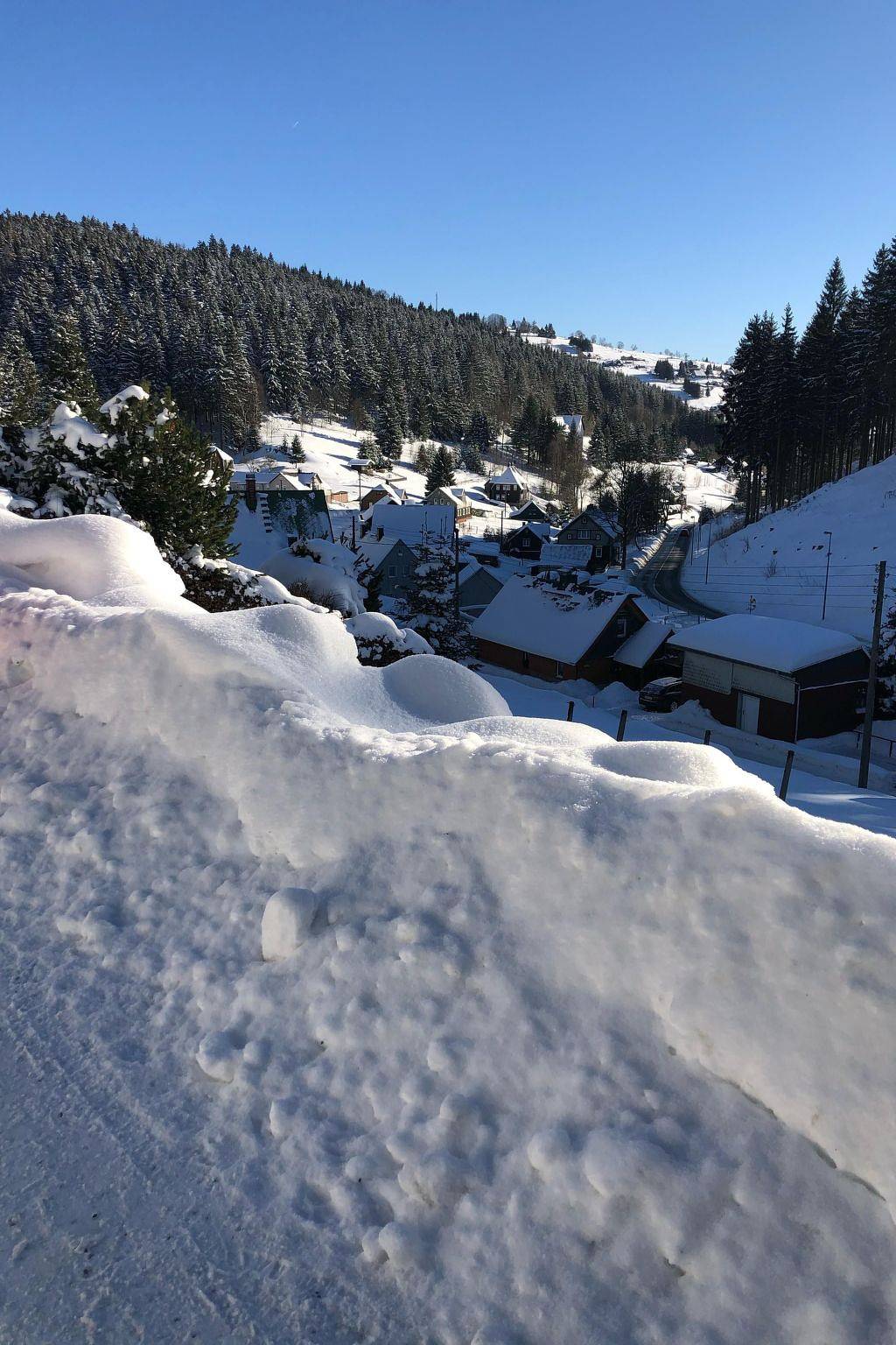 Tolles Ferienhaus in Klingenthal mit Großem Garten in Klingenthal, Chemnitz und Umgebung