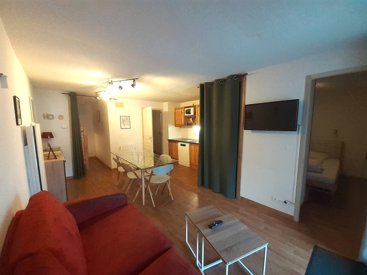 Apartamento entero, Apartamento acogedor para 8 con área de noche, terraza y Wifi en Valfréjus in Valfréjus, Modane