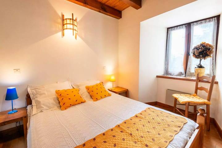 Gîte pour 6 personnes, avec jardin et piscine dans Le Buisson - 3