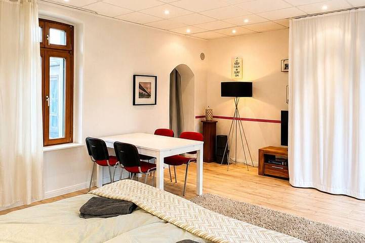 Ganze Wohnung, Troisdorf - City - 145 Qm - 1 bis 6 Personen in Troisdorf, Rhein-Sieg-Kreis